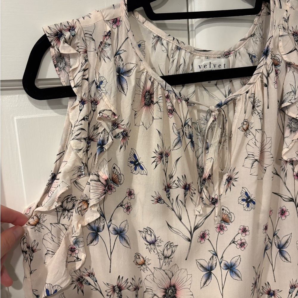 Velvet Floral Ruffle Sleeve Top - Cream - Picture 2 of 2
